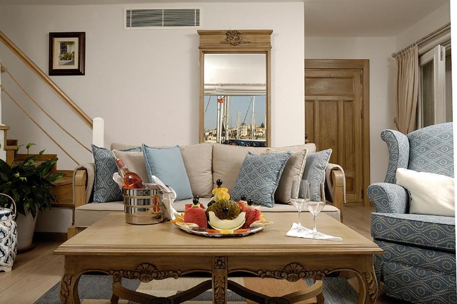 Marina Hostel Cesme