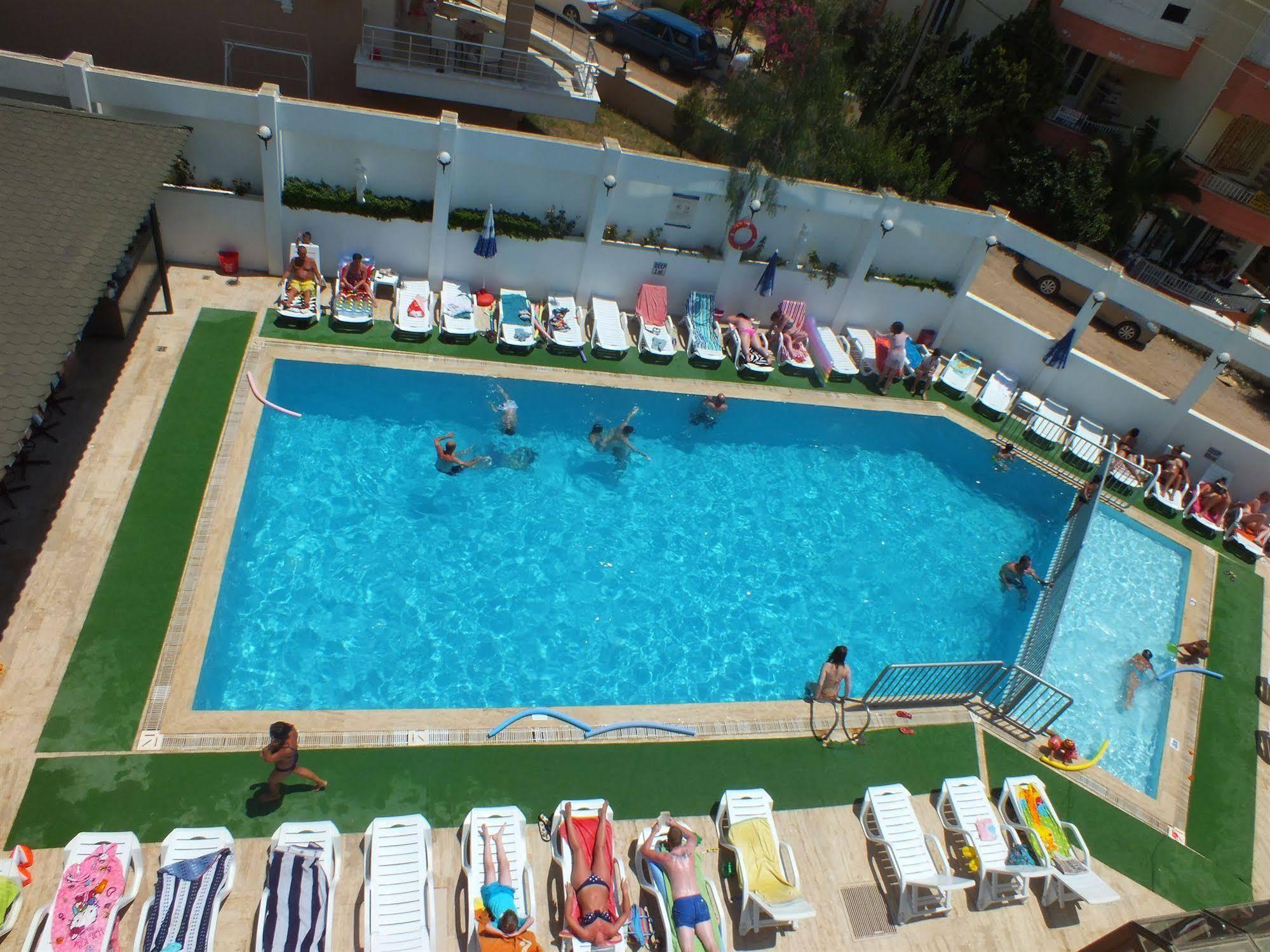 Aparthotel Tuntas Altinkum