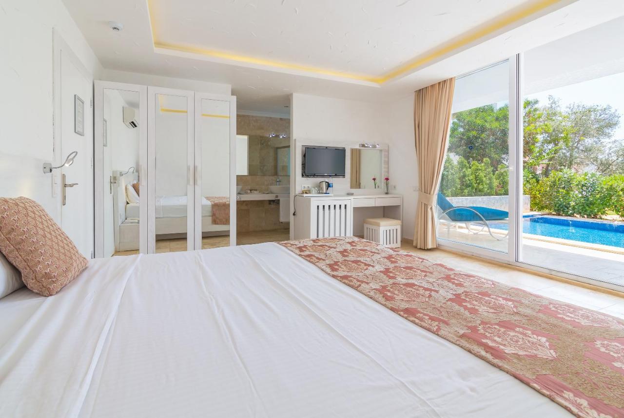 Oasis (adults Only) 2*