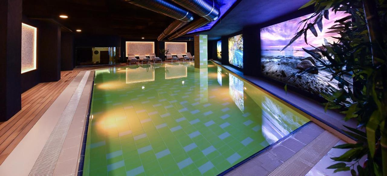 Altin & Hotel