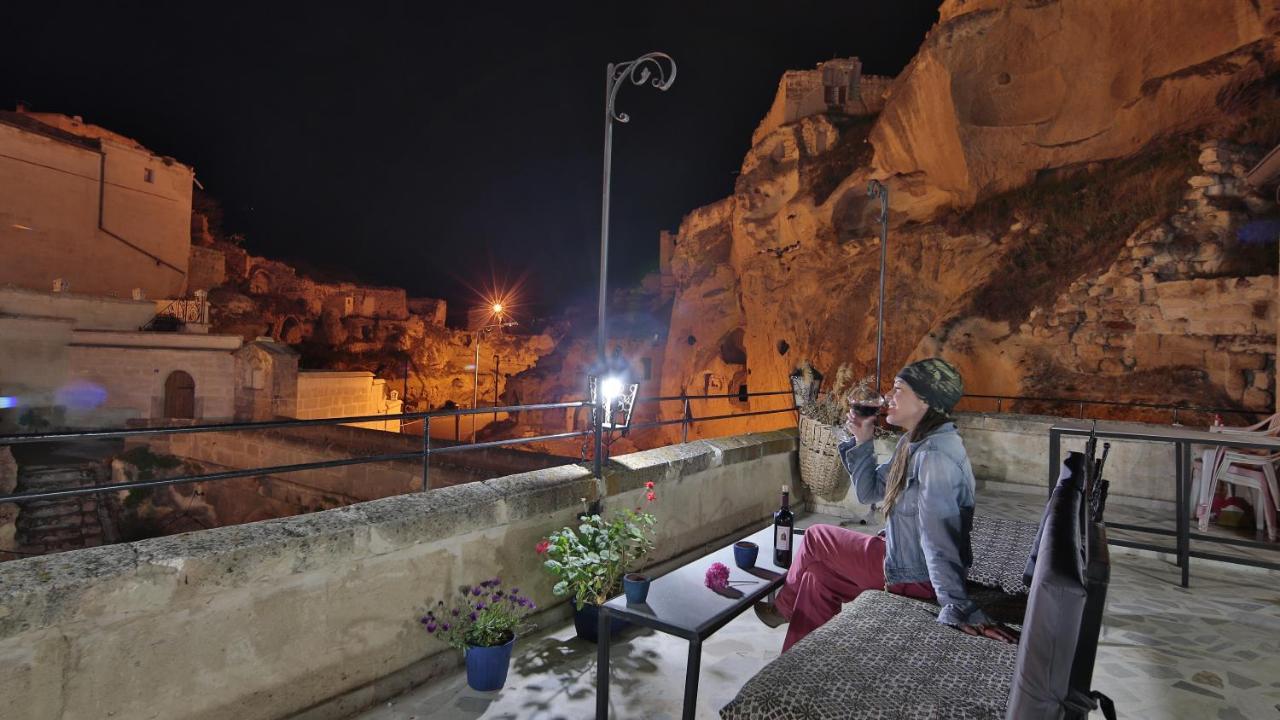 Jerveni Cave 2*