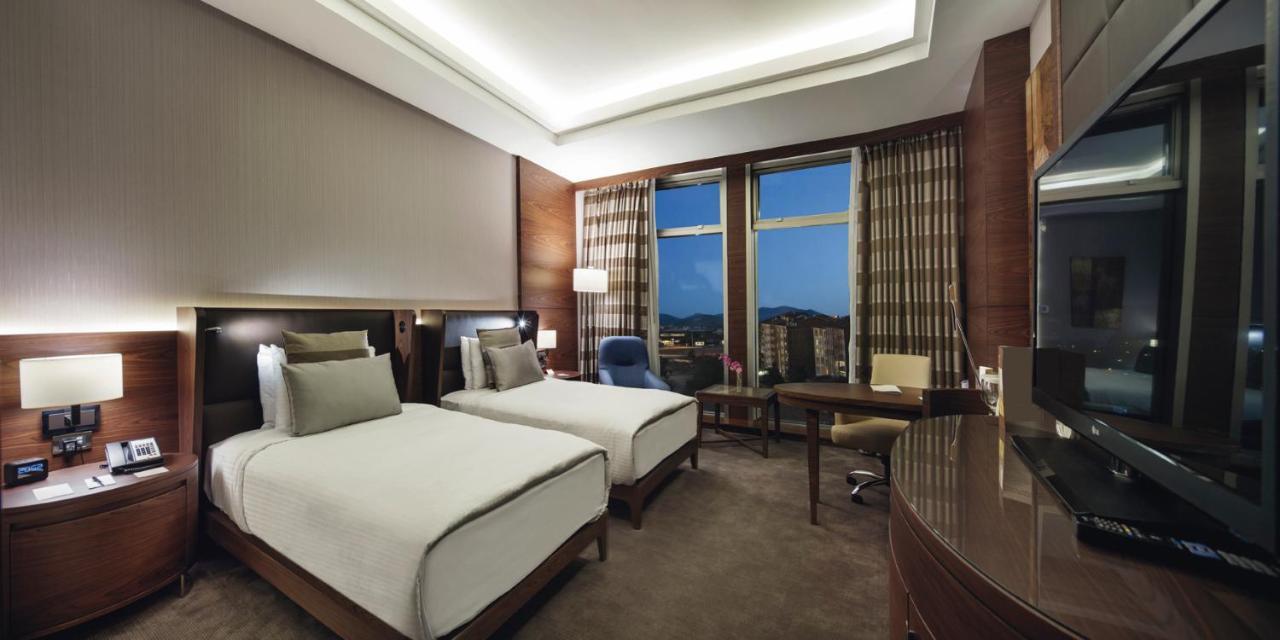 Movenpick Hotel 5*