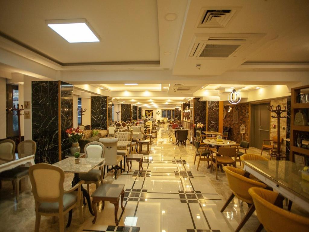 Lion Park & Hotel Aydin