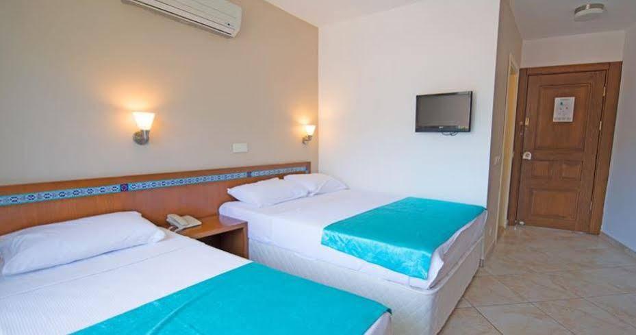 Hotel (adults Only)