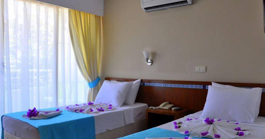 Hotel (adults Only)