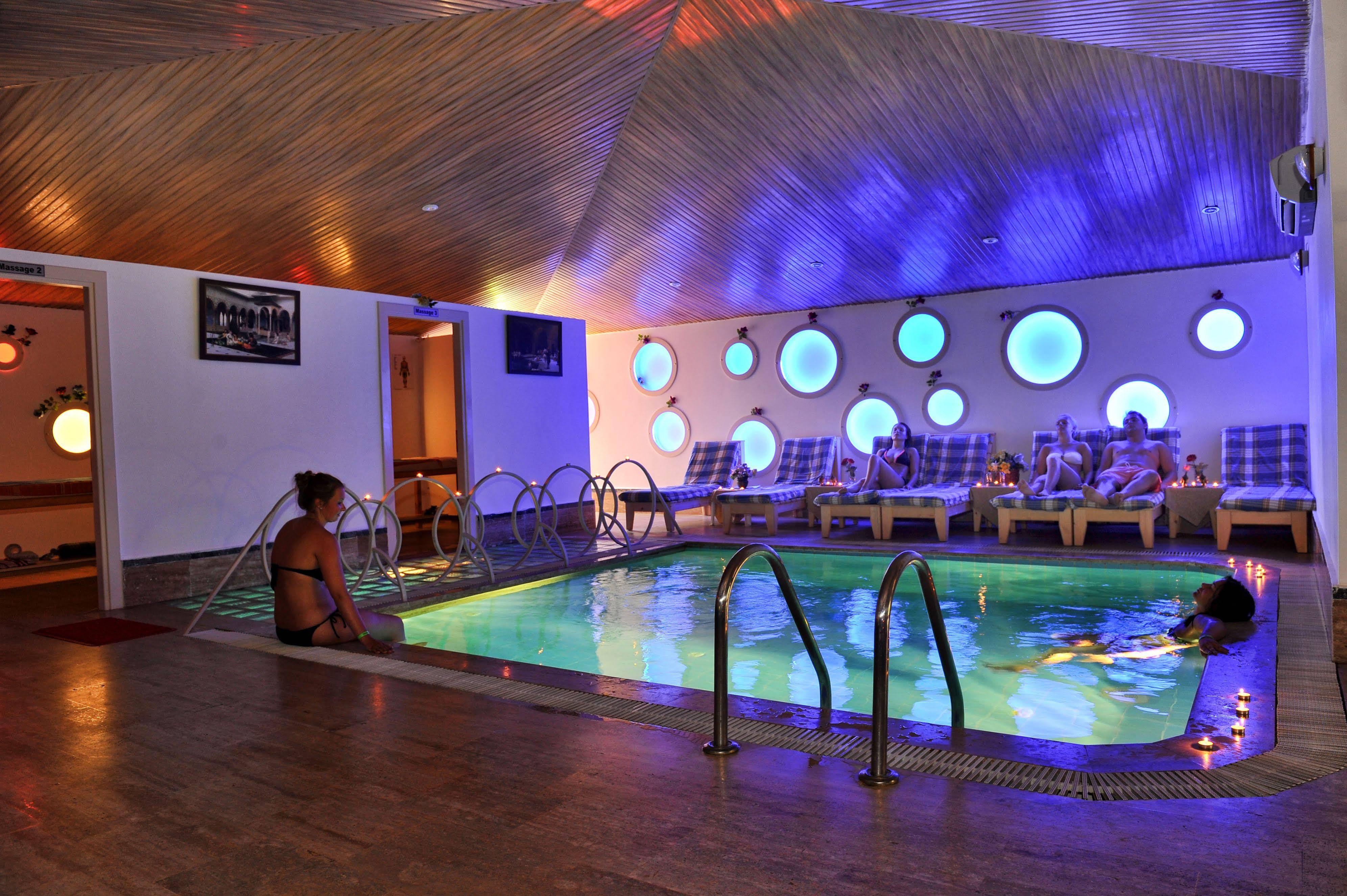 Aparthotel Grand Uysal & 3*