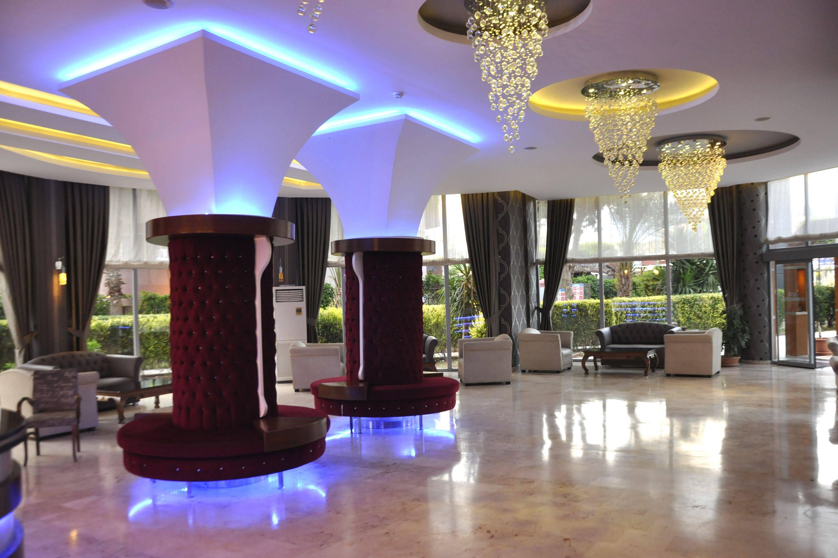 Grand Uysal & 3*