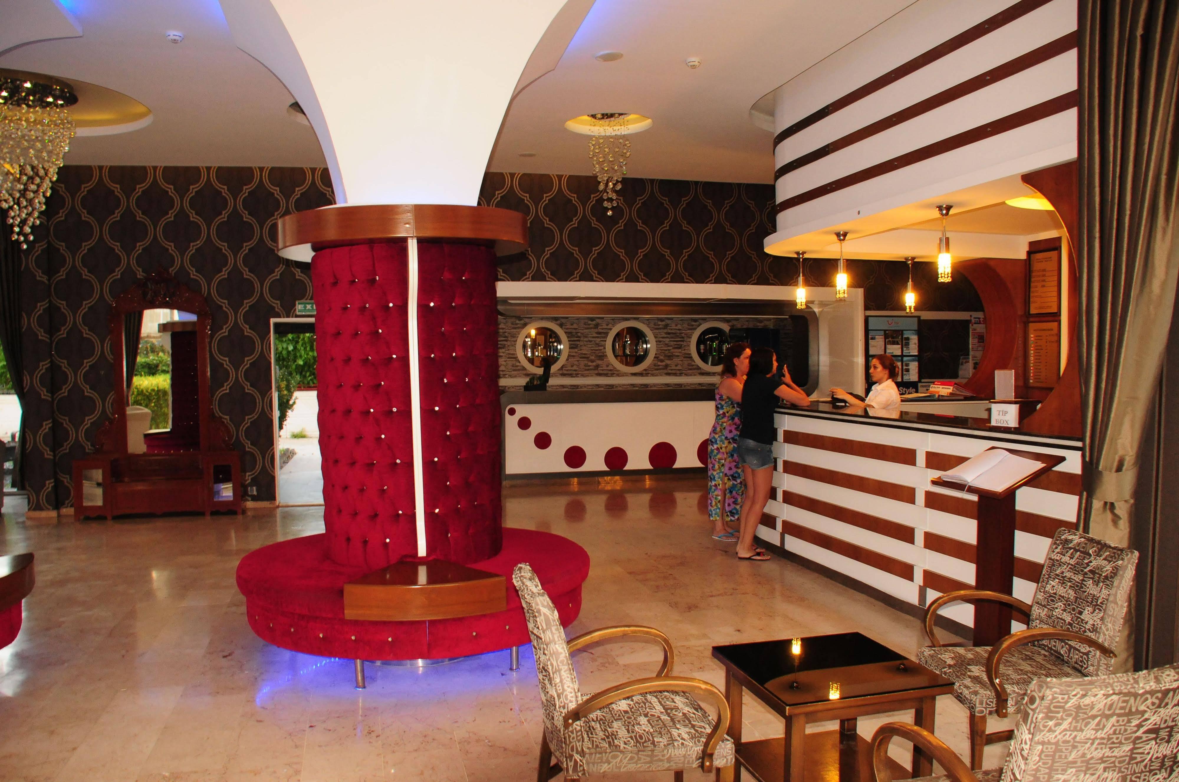 Grand Uysal & 3*