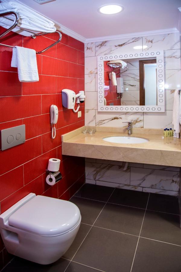 Hotel Crystal Club World Of Colours 3*