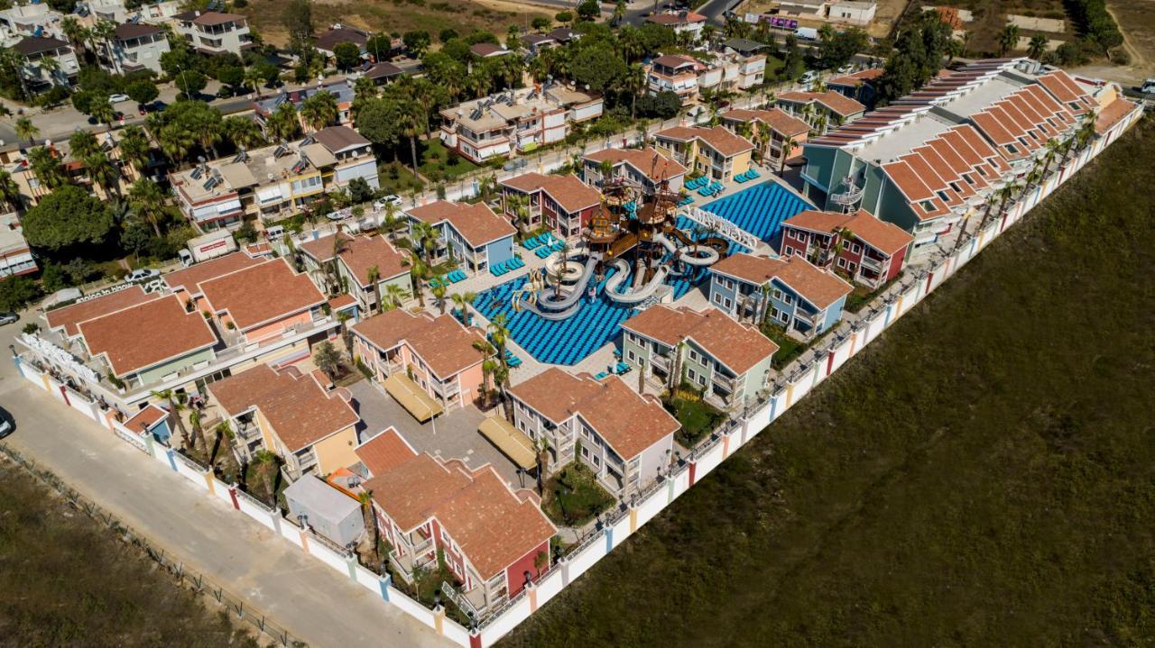 Crystal Club World Of Colours Hotel 3*