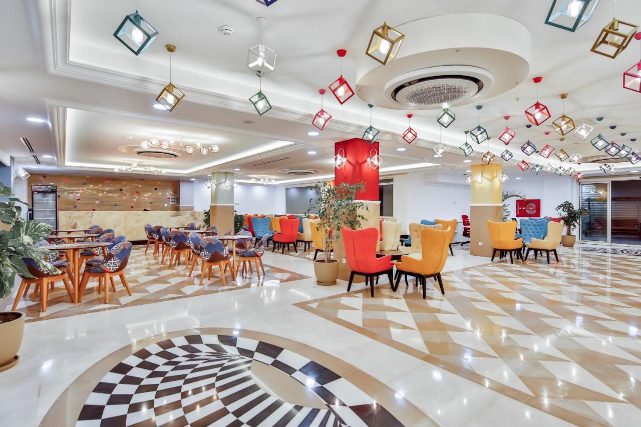 Crystal Club World Of Colours Hotel 3*