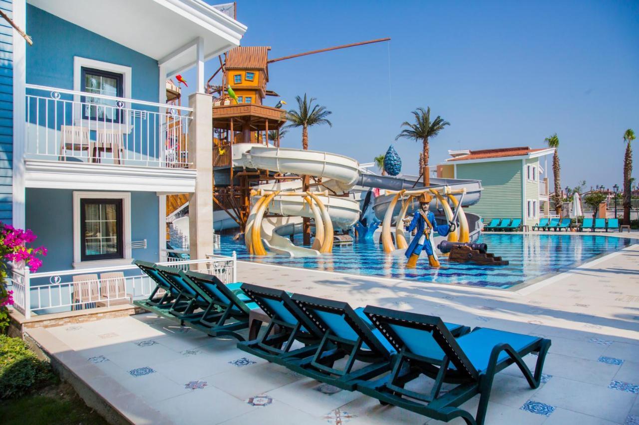 Hotel Crystal Club World Of Colours