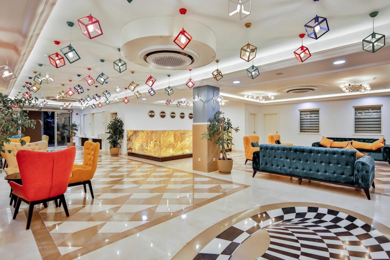 Crystal Club World Of Colours Hotel 3*