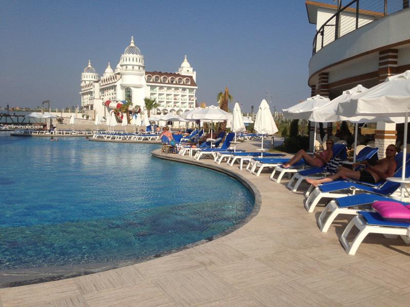 Terrace Elite Ultra Hotel
