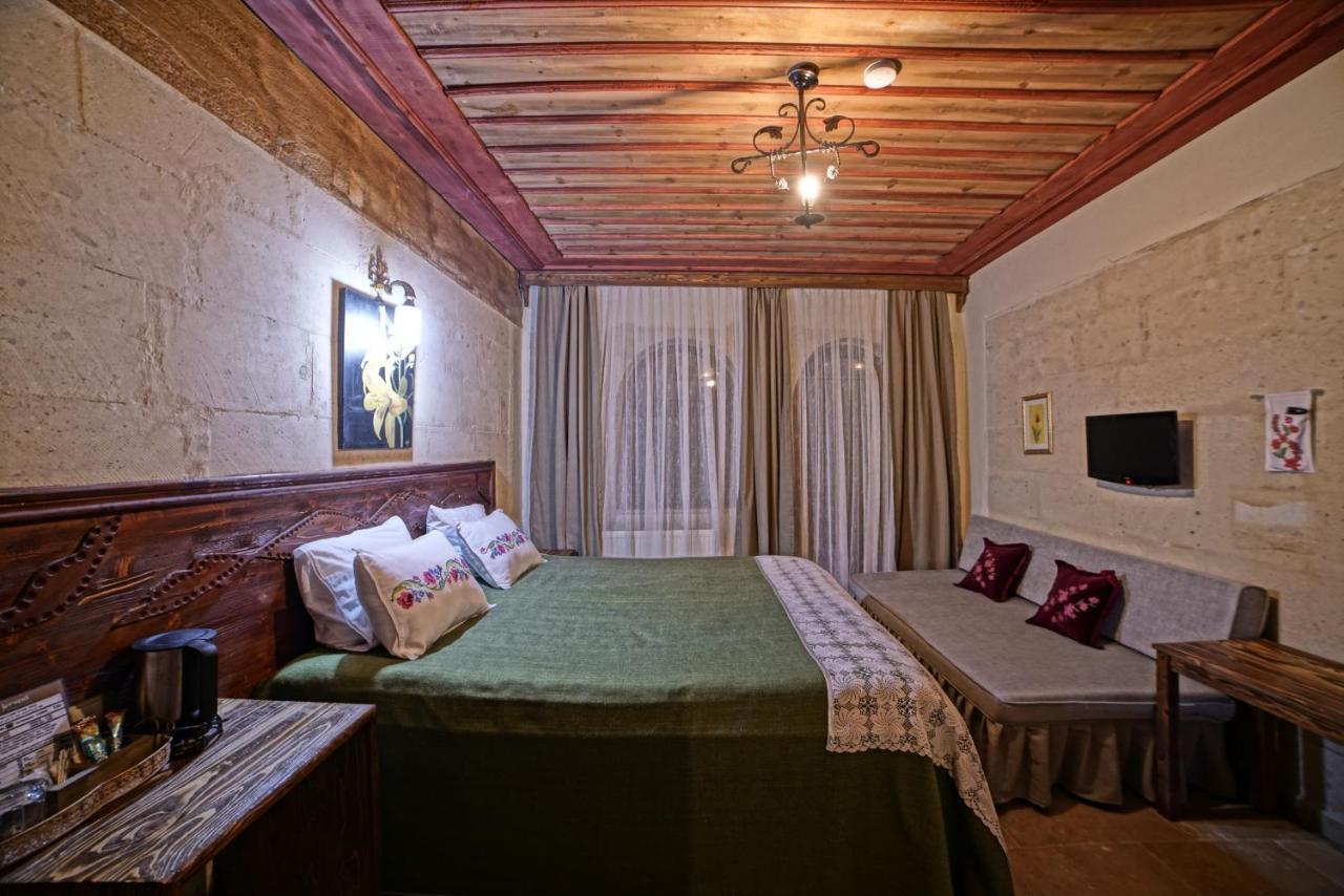 Hotel Jerveni Cave