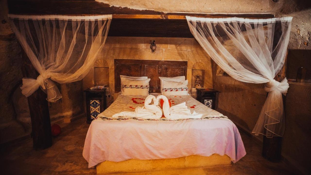 Hotel Jerveni Cave 2*
