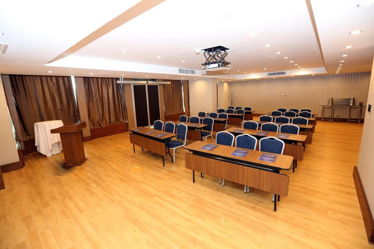 Radisson Blu Hotel,