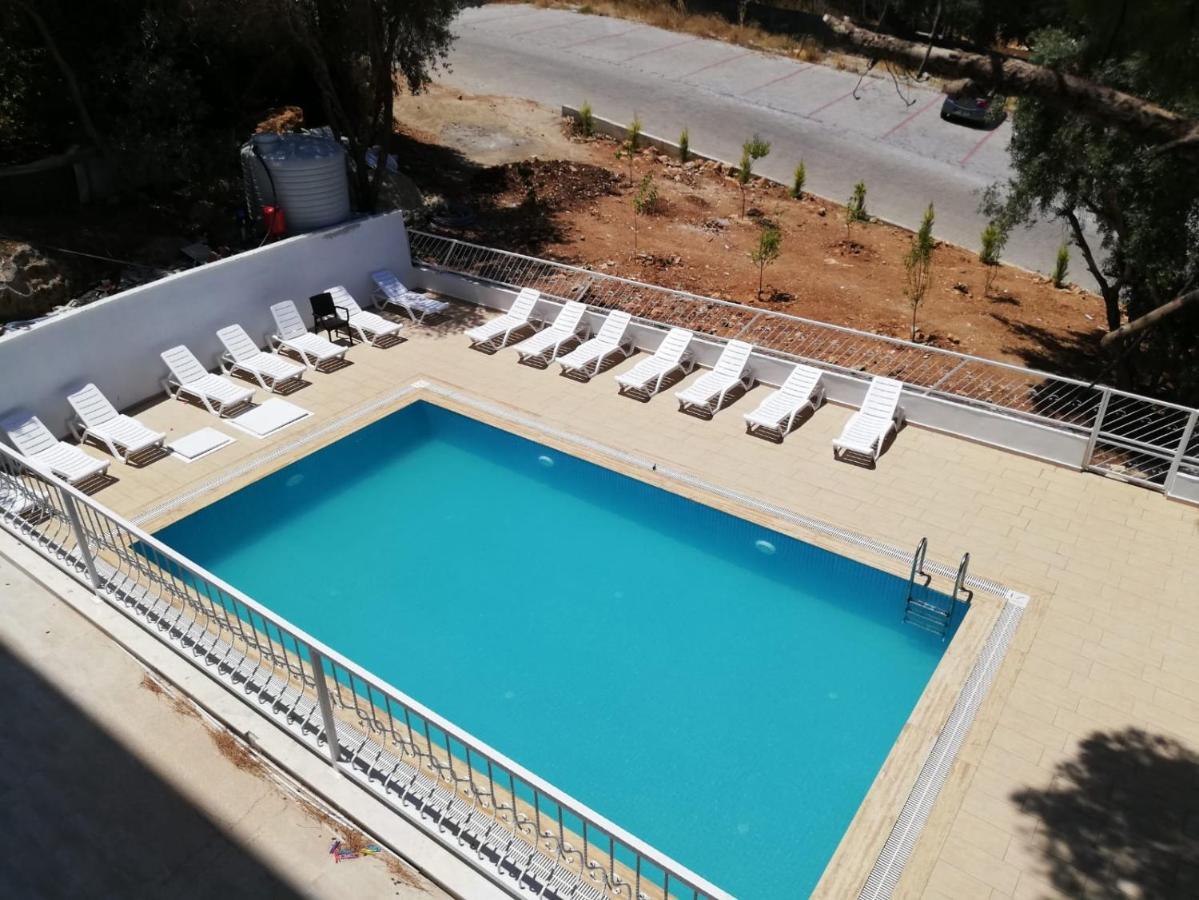 Cicek Aparthotel