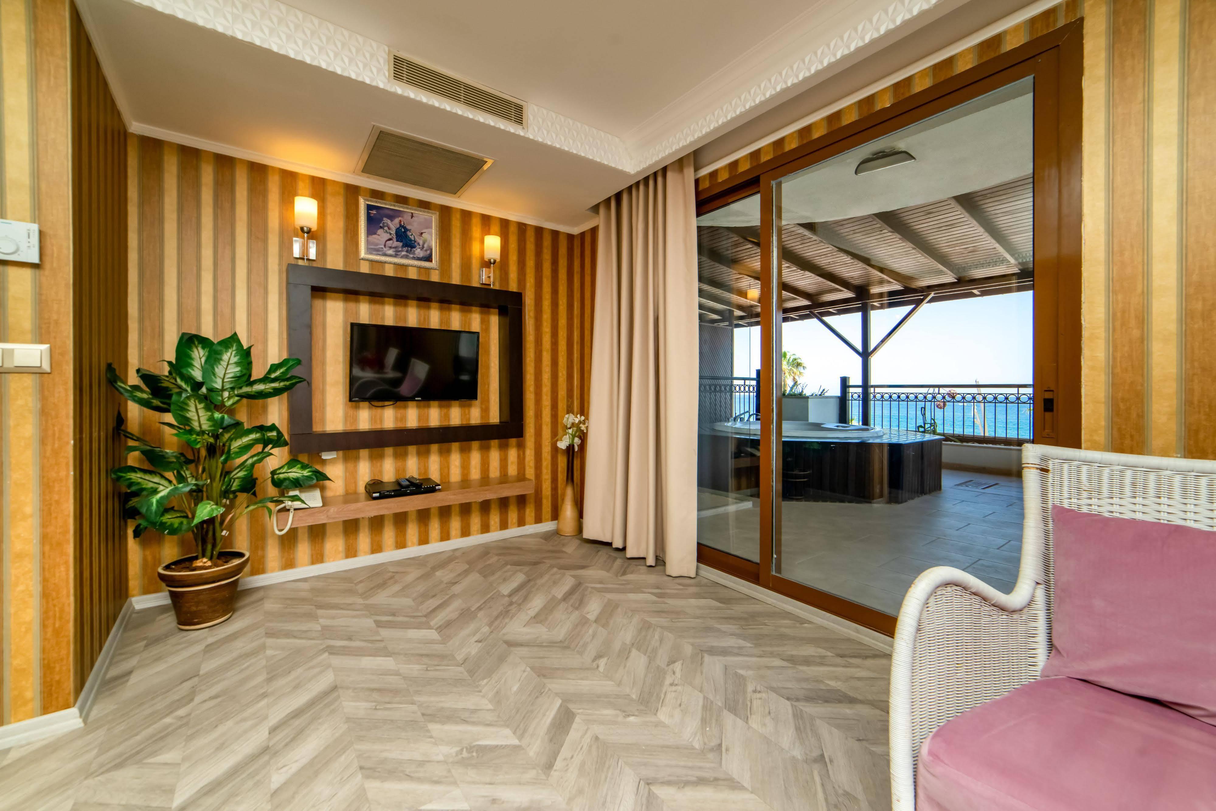 Armas Labada 5* Kemer