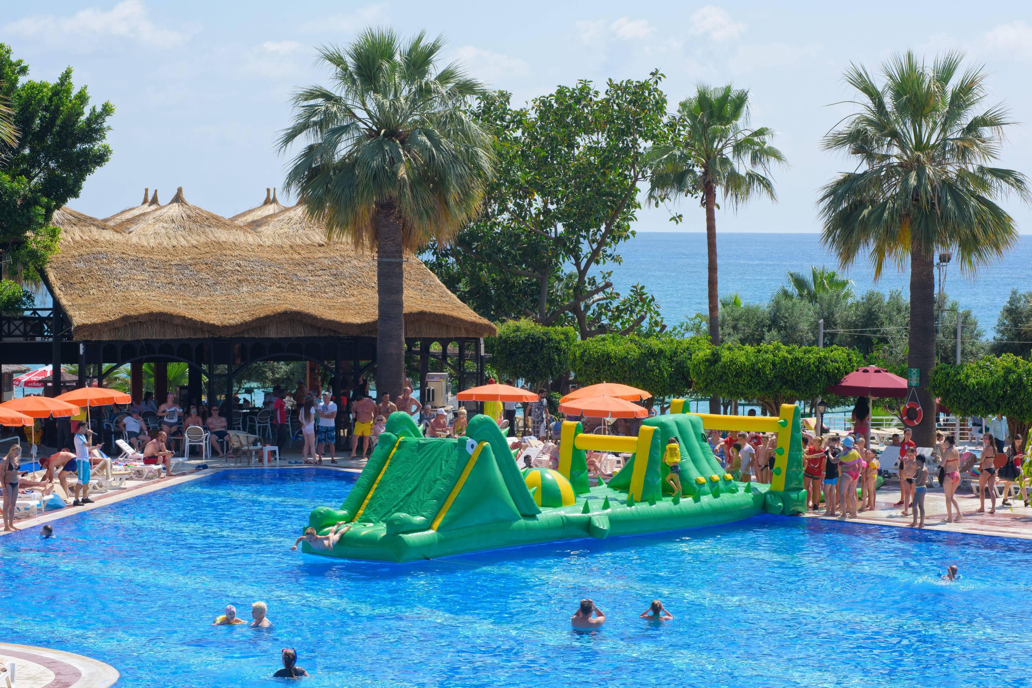 Justiniano Club Resort Okurcalar