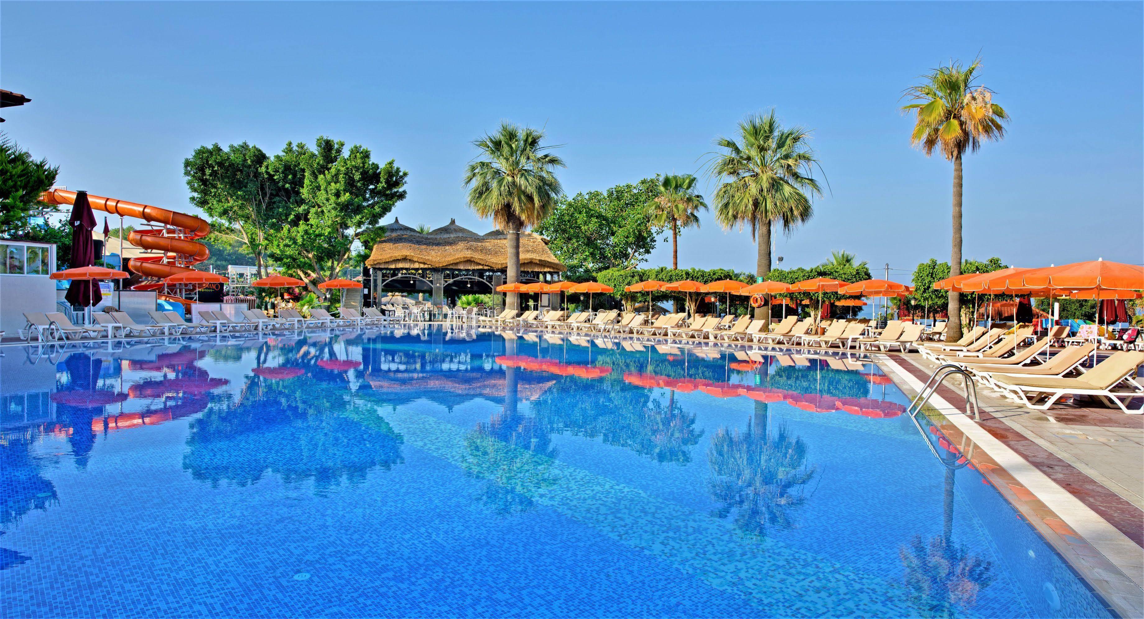 Justiniano Club 4*