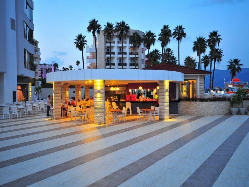 Golden Rock Beach 5*