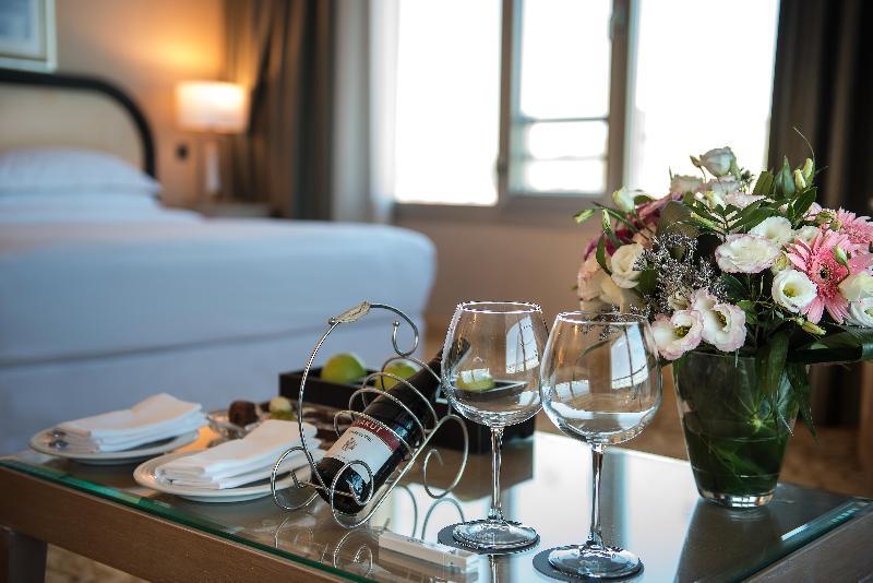 Swissotel And Cesme