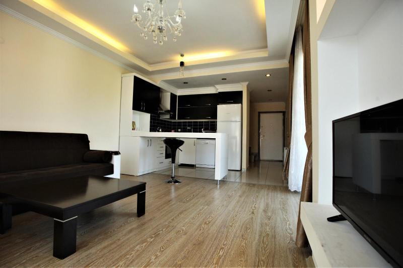 Apartment 2 *