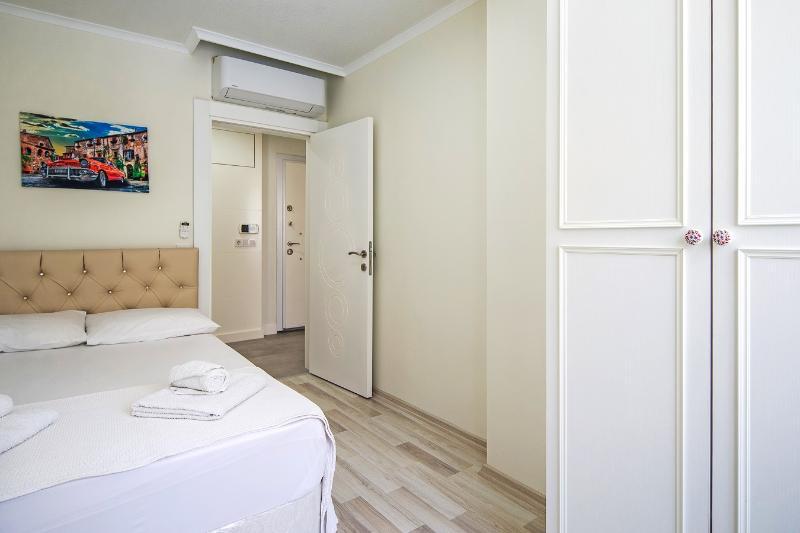 Roma - Emir Gursu B Apartment