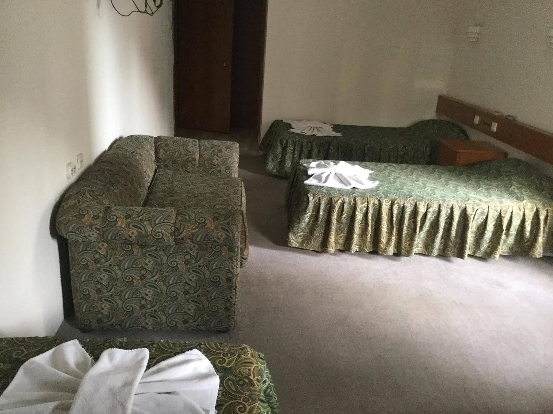 Hotel Dias 2*
