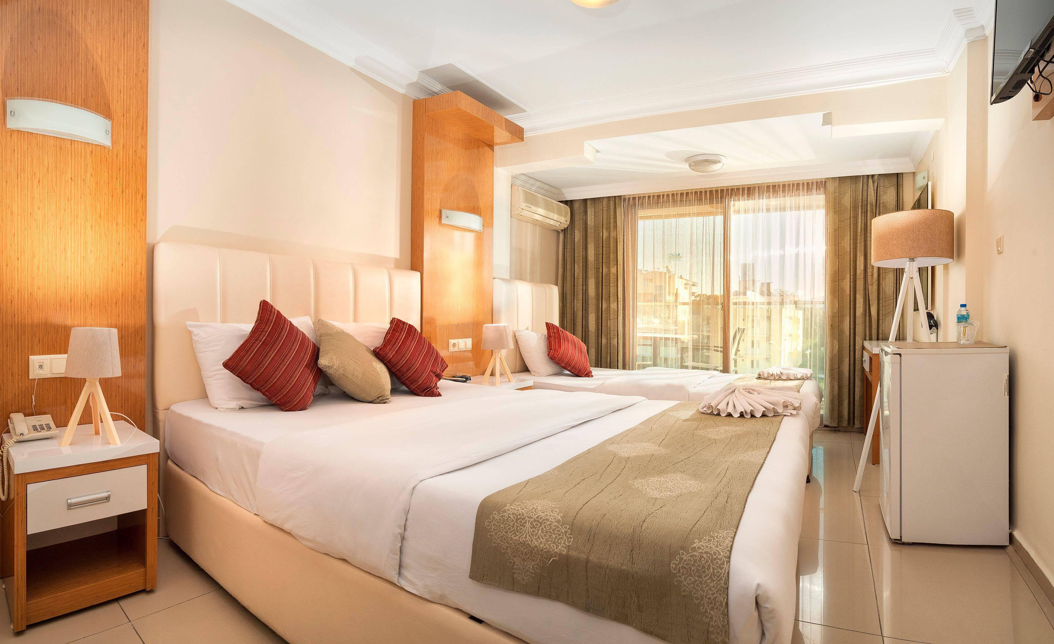 Temple Miletos Hotel