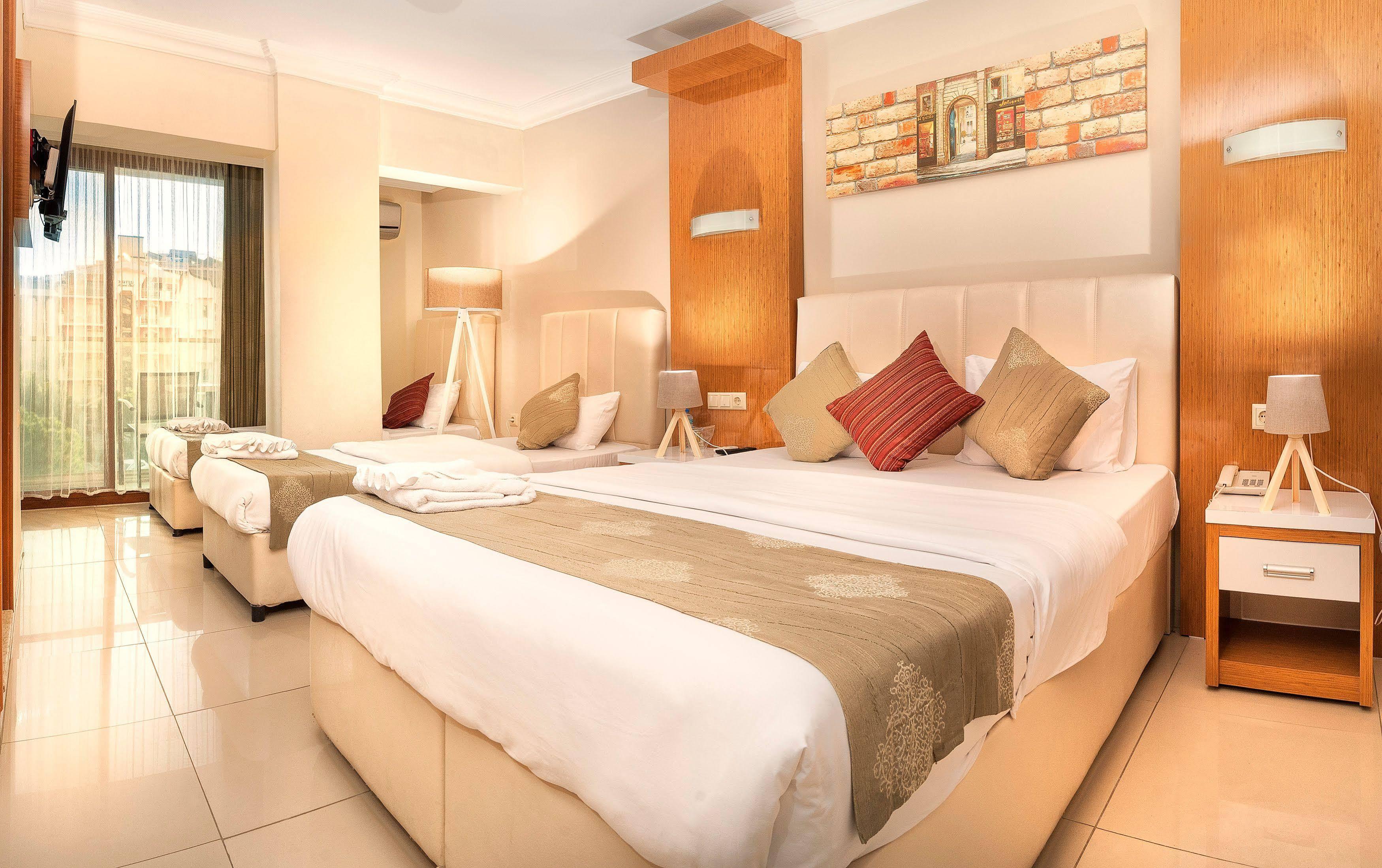 Hotel Temple 2*