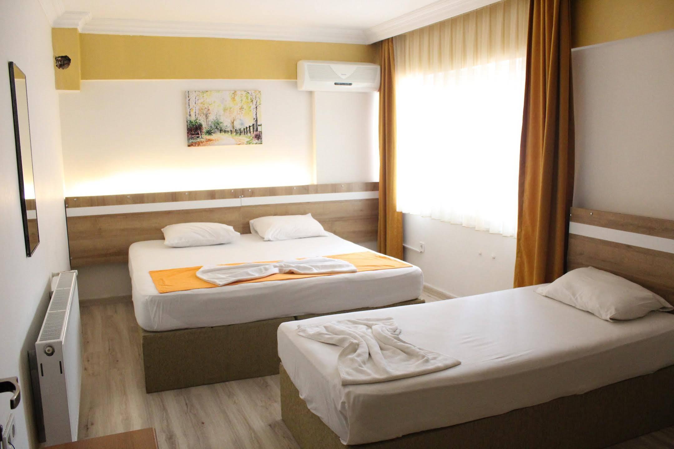 Hotel Grand Ece 3*