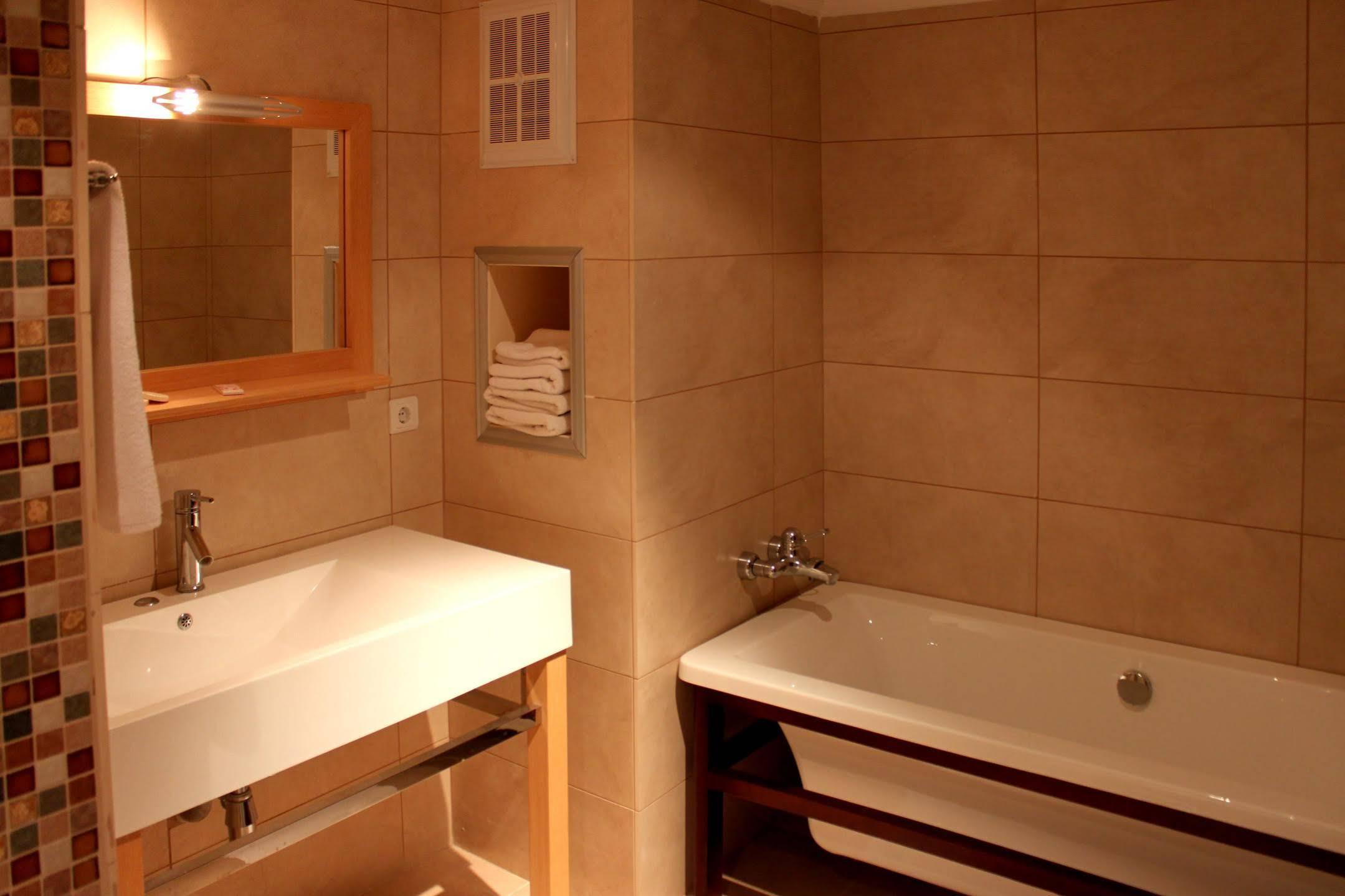 Hotel Rena 3*