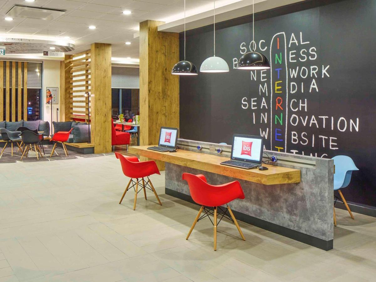 Hotel Ibis Airport 3*