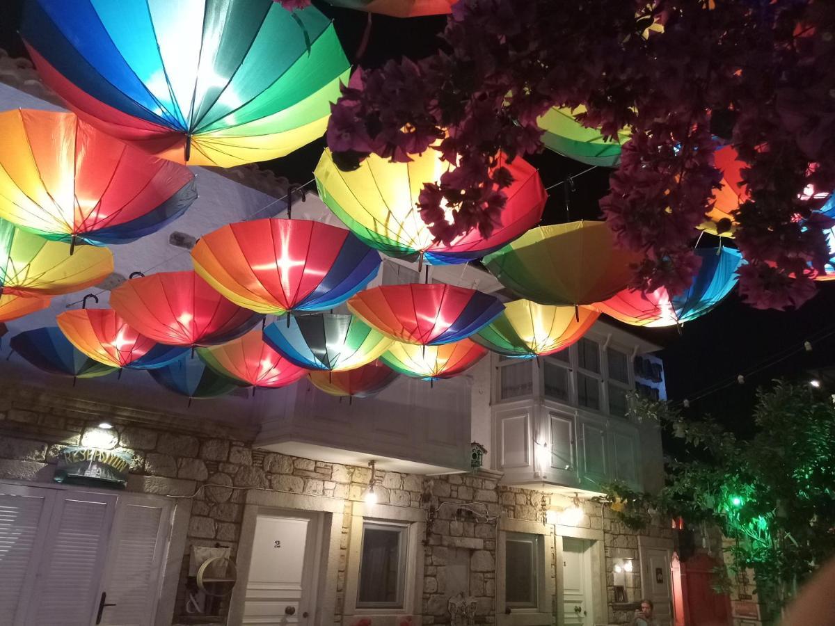 Monat Alacati