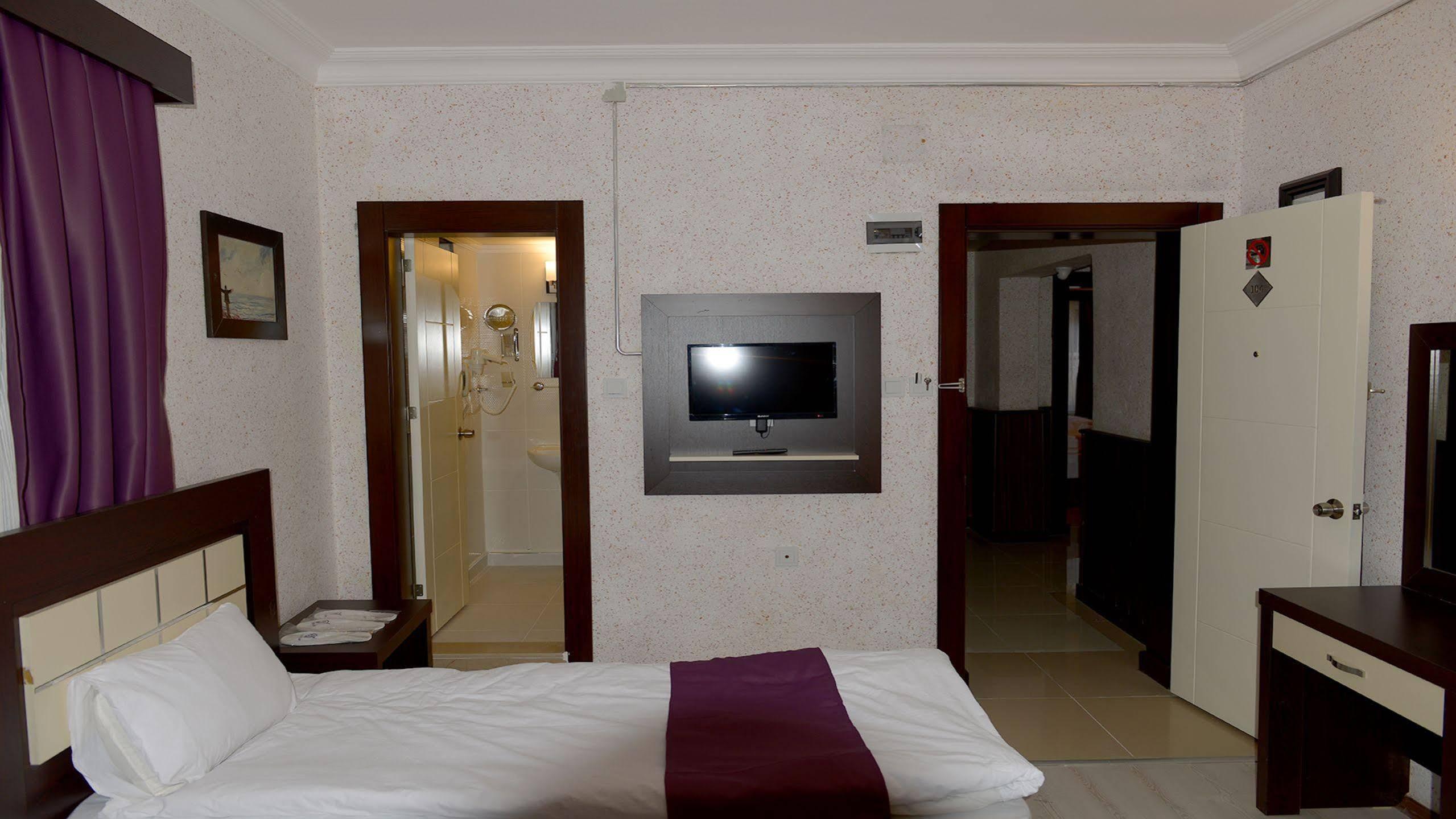 Kucuk Velic Hotel 3*