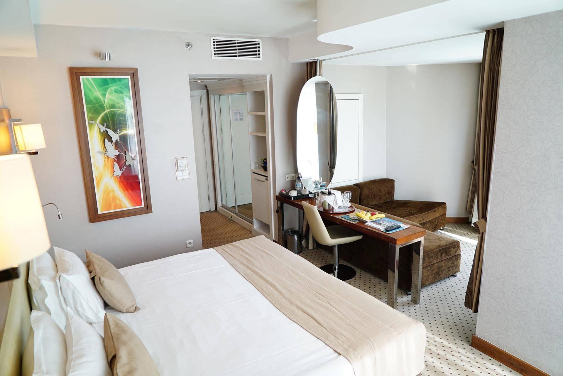 Alba Hotel 4*