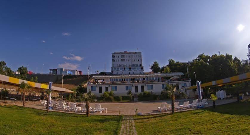 Mora Hotel 3*