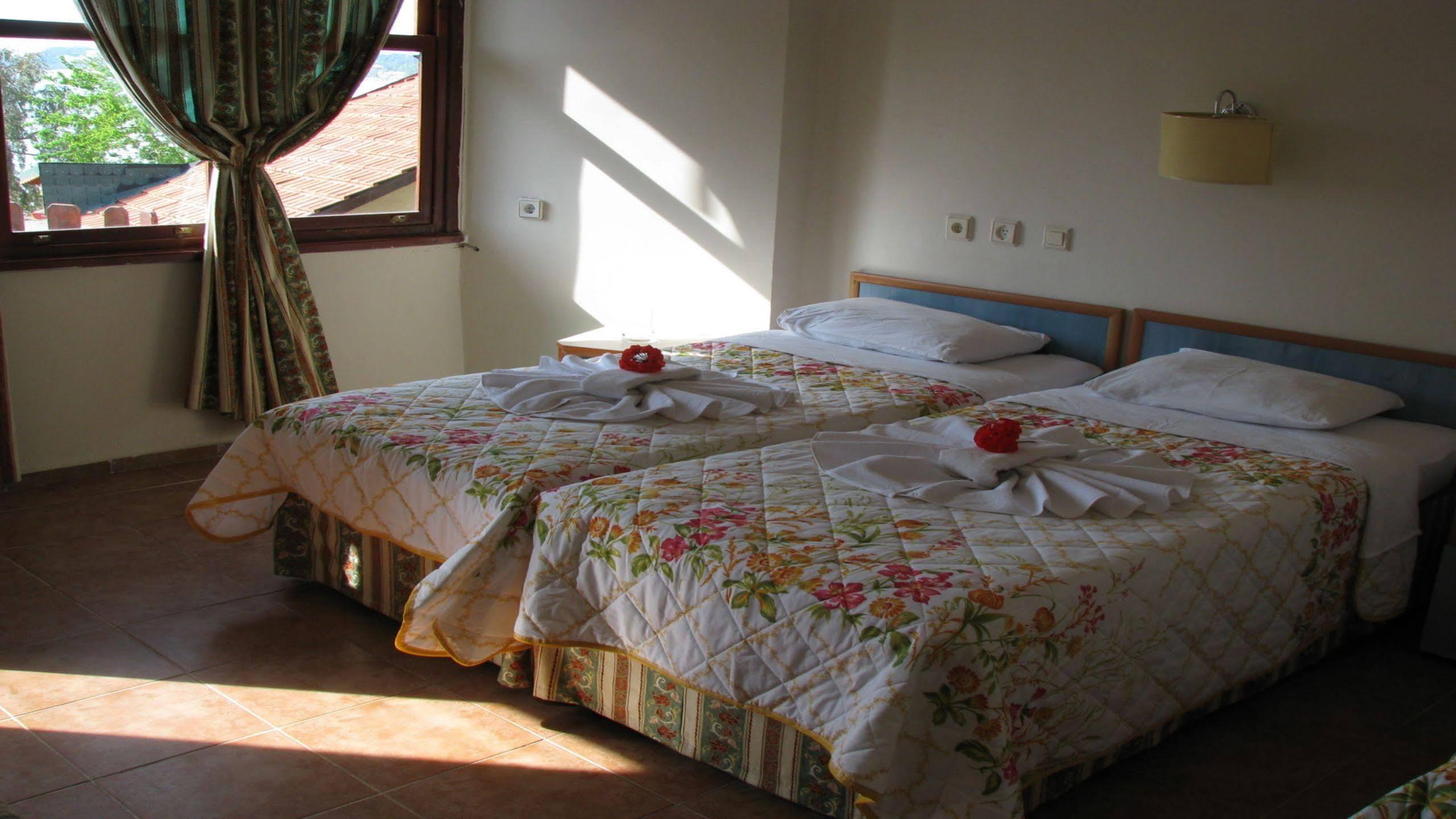 Neptun Hotel 3*
