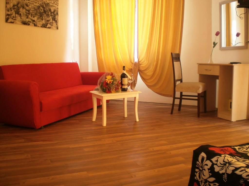 Hotel Skys 3*