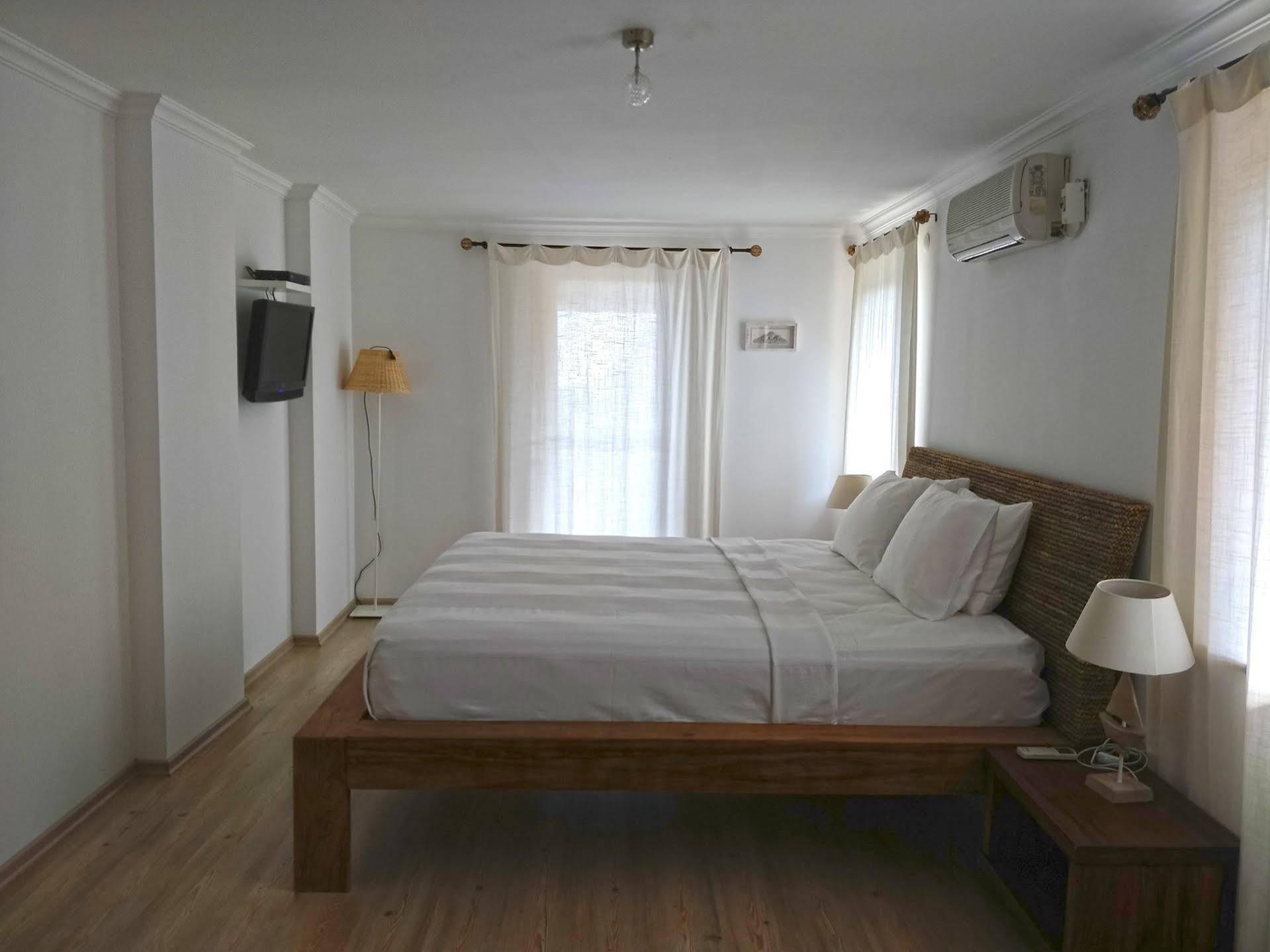 Zephyros 3* Mesudiye (Datca)