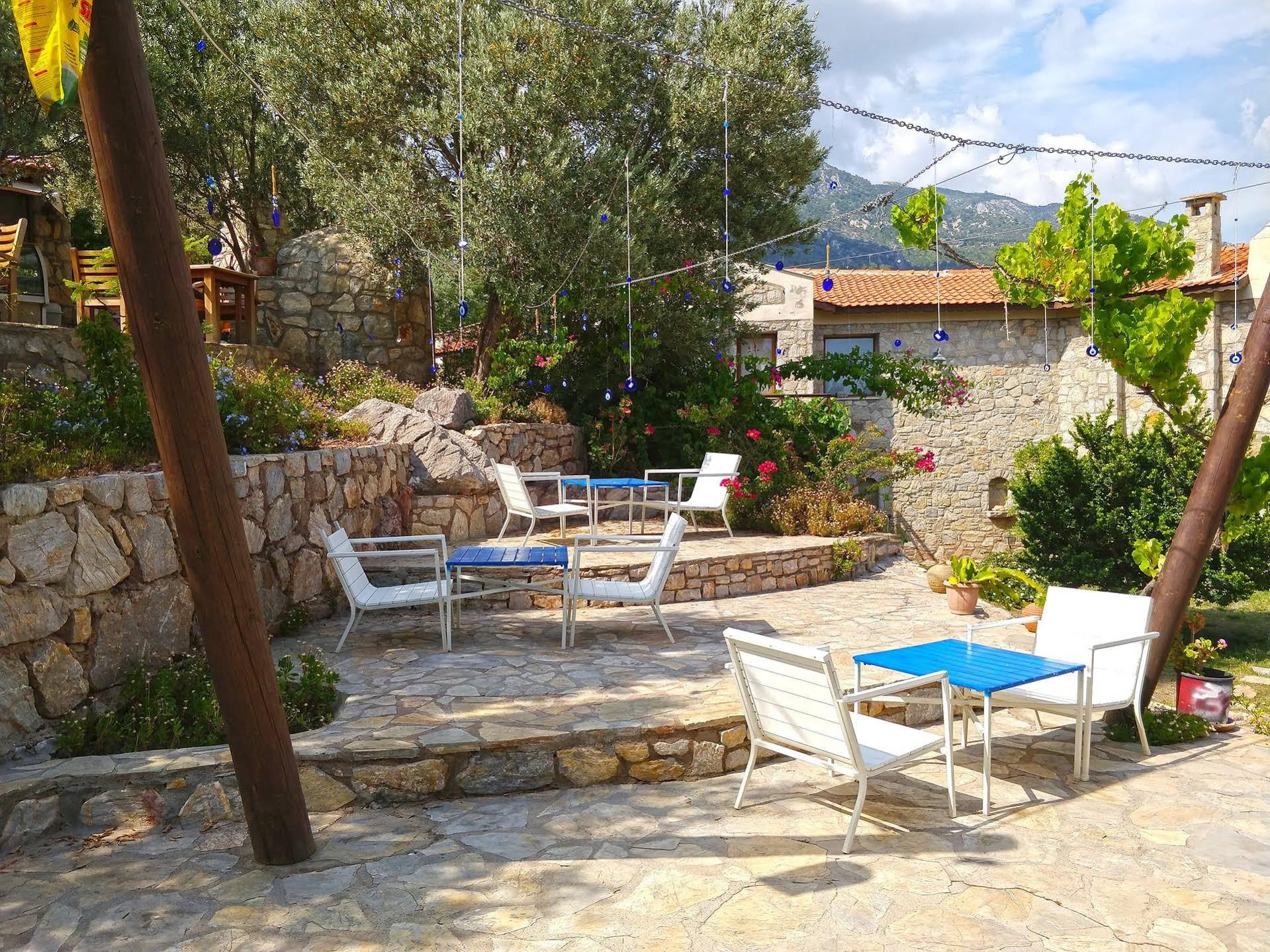 Zephyros Hotel 3*