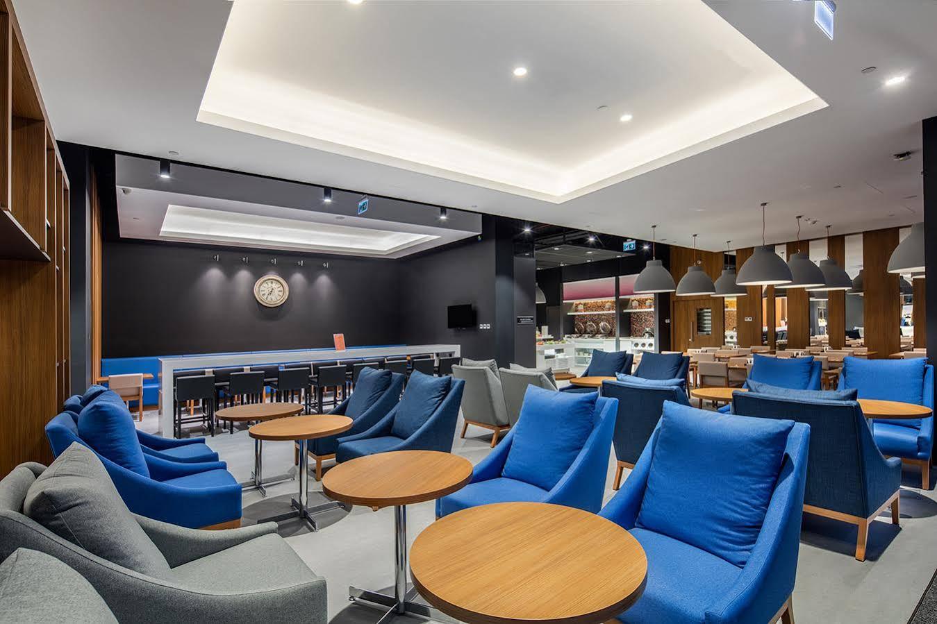 Hampton By Hilton Izmir 4*