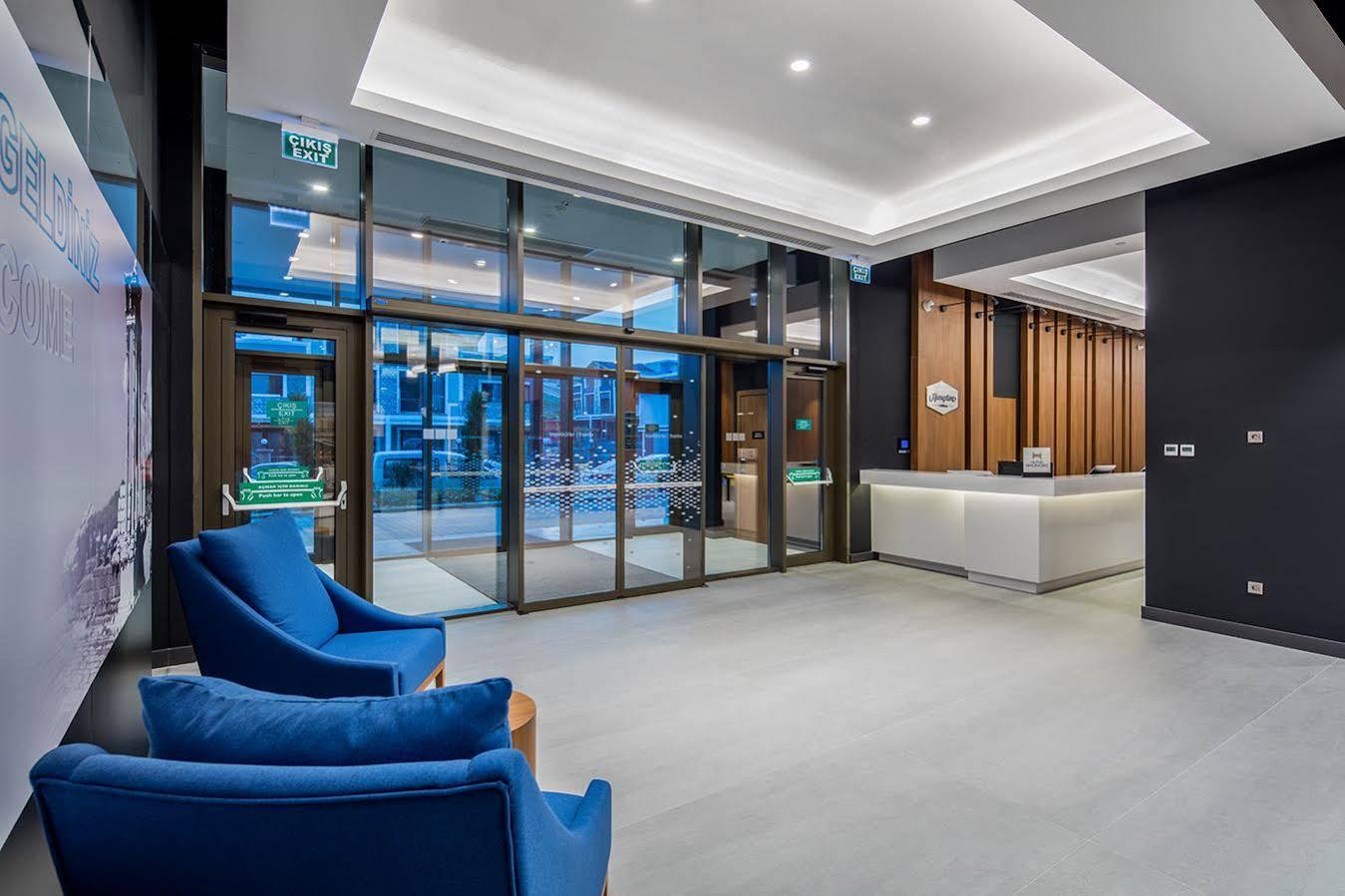 Hampton By Hilton Izmir