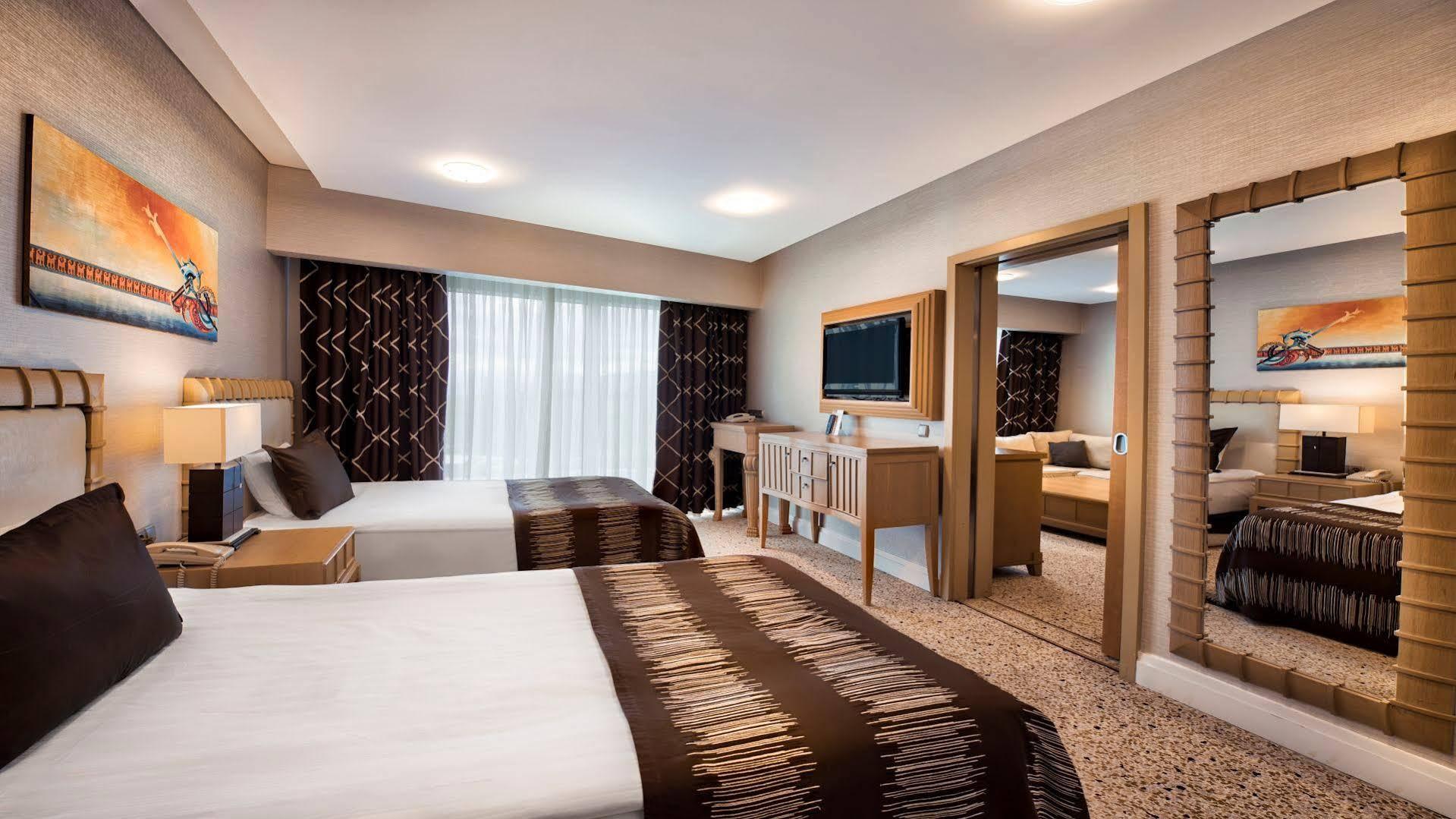 Grand Hotel 5*