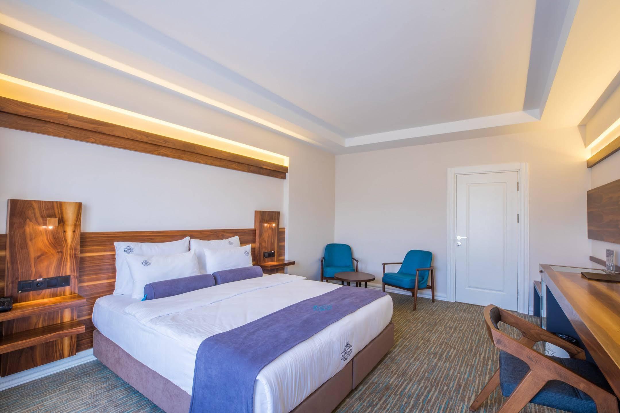 Hotel Karpalas &