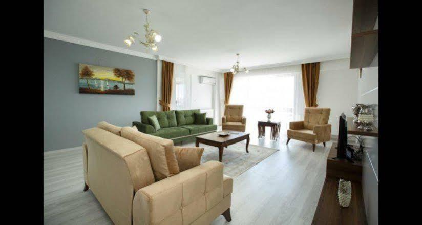 Aparthotel Golden Star 3*