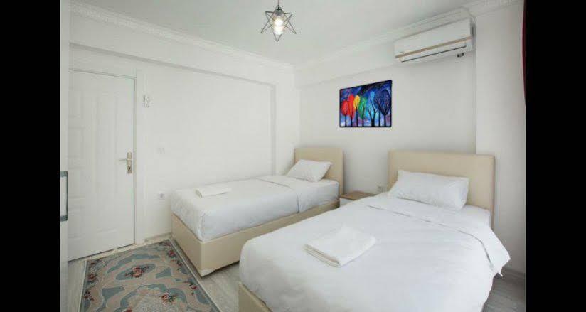 Aparthotel Golden Star 3*