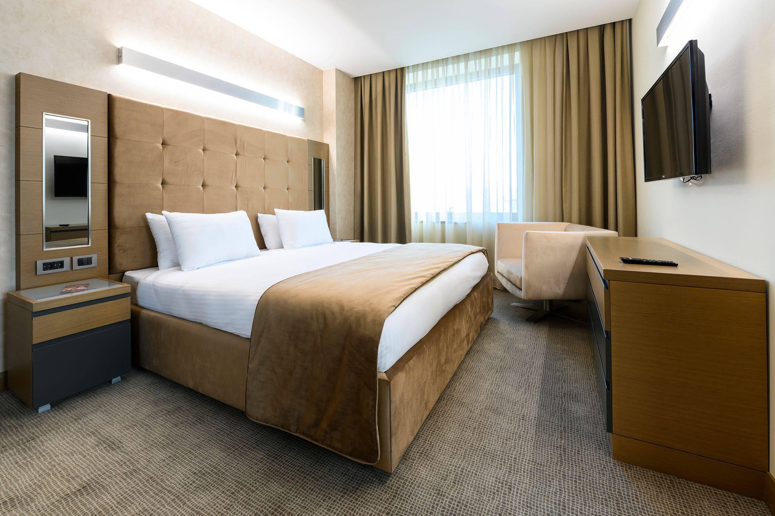 Hotel La Quinta By Wyndham Gunesli 5*